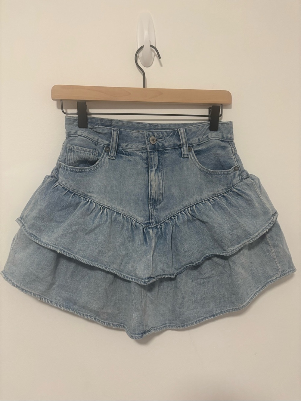 American eagle tiered ruffle high rise denim skirt